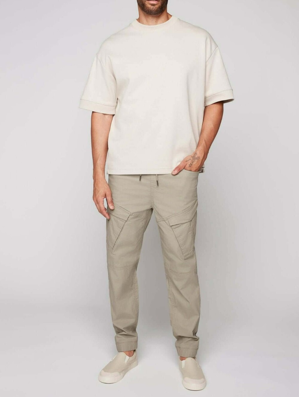 Men's Beige Cargo Jogger Pants with Utility Pockets